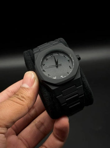 Black Aura Watch – Timeless Elegance with a Bold Edge